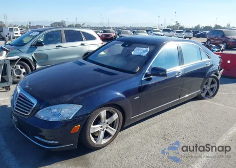 2012 Mercedes-Benz S 550 из США, поврежденный, VIN WDDNG7DB3CA469593